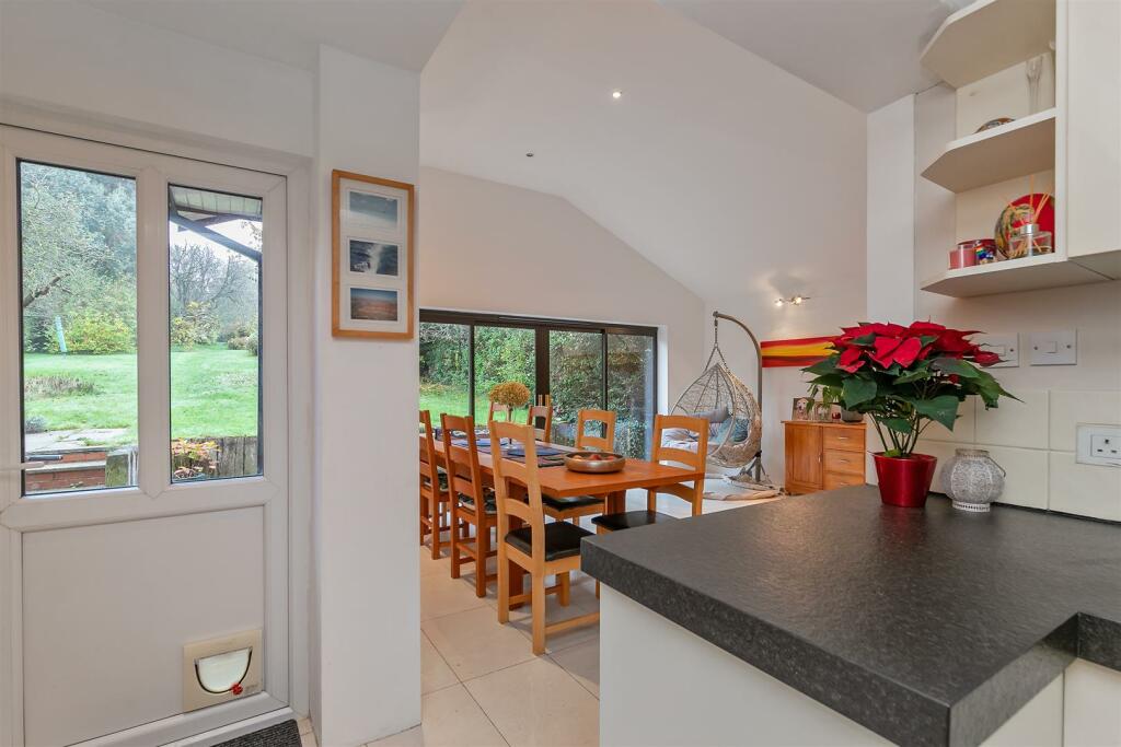 Additional property image - St. Albans Road, Sandridge, St. Albans