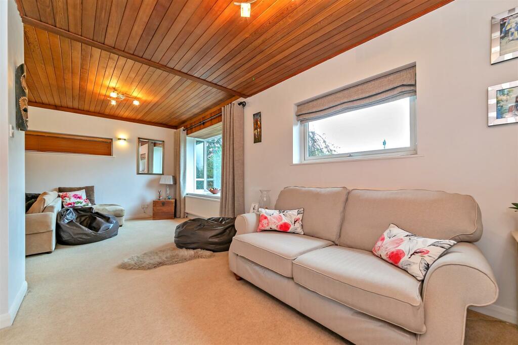 Additional property image - St. Albans Road, Sandridge, St. Albans
