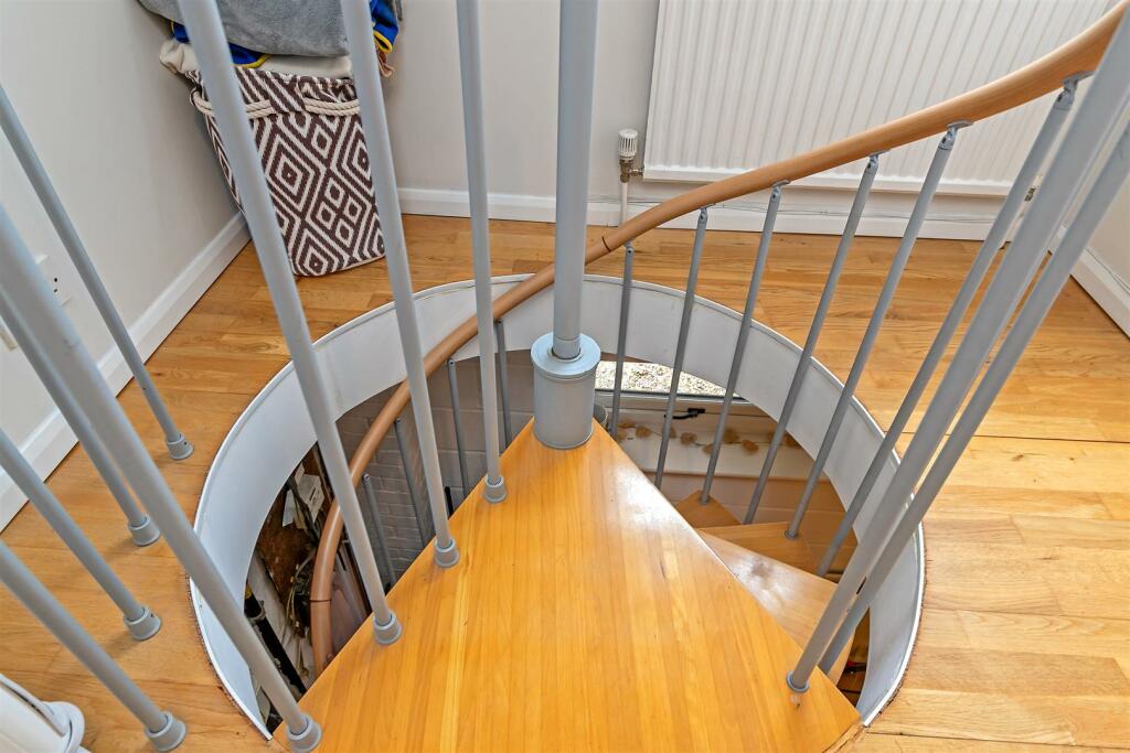 Additional property image - St. Albans Road, Sandridge, St. Albans