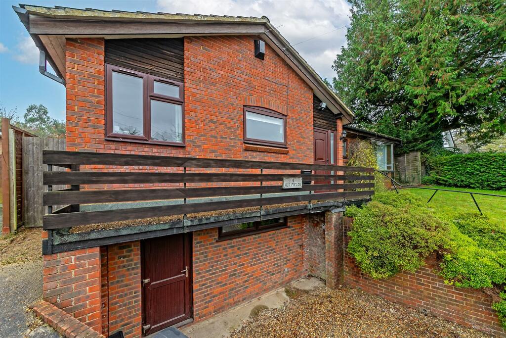 Additional property image - St. Albans Road, Sandridge, St. Albans