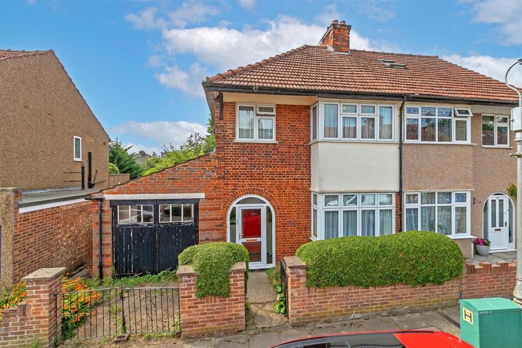 Main image of property: Wynchlands Crescent, St Albans
