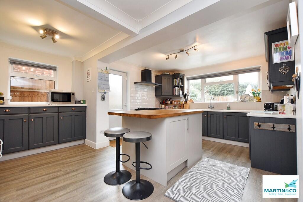 Main image of property: Frobisher Close, Hinckley