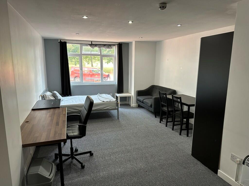 Main image of property: Walsgrave Road Flat 3, Stoke, Coventry