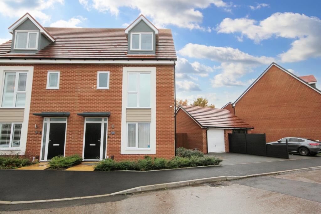 4 bedroom semidetached house for sale in Matilda Close, NewtonLe