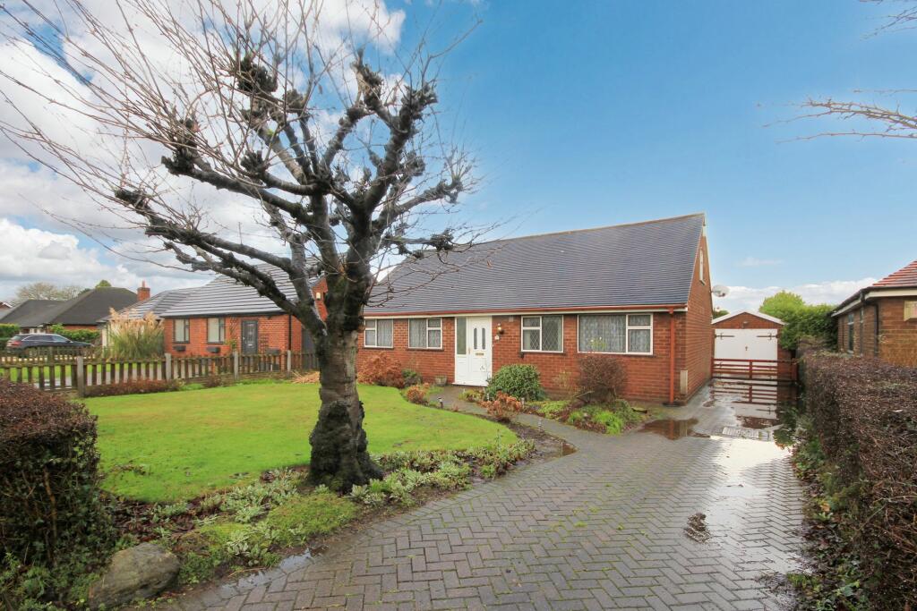2 bedroom detached bungalow for sale in Myddleton Lane, Winwick, WA2
