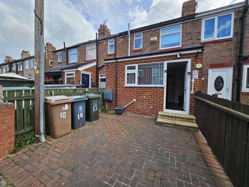 2 bedroom terraced house for sale in Queens Gardens, Annitsford, NE23