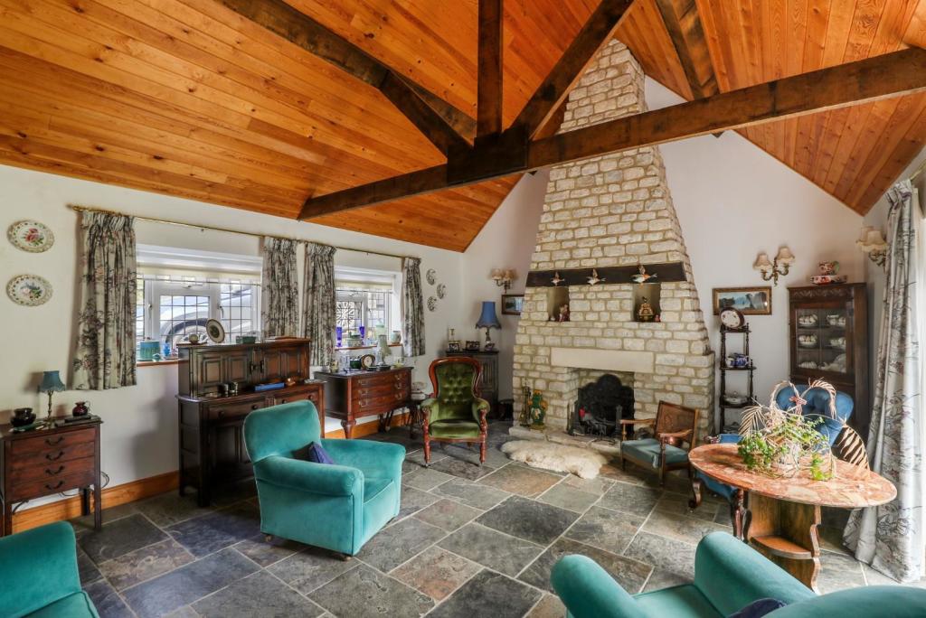 3 bedroom detached house for sale in Slad, Stroud, GL6