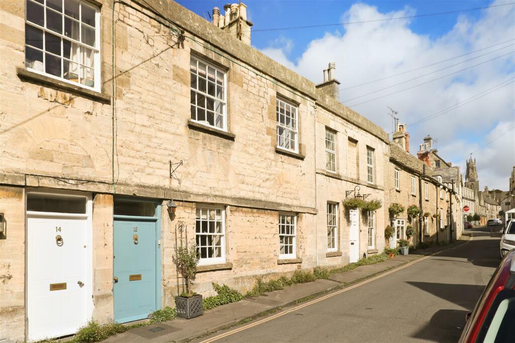 Main image of property: Well Hill, Minchinhampton, Stroud