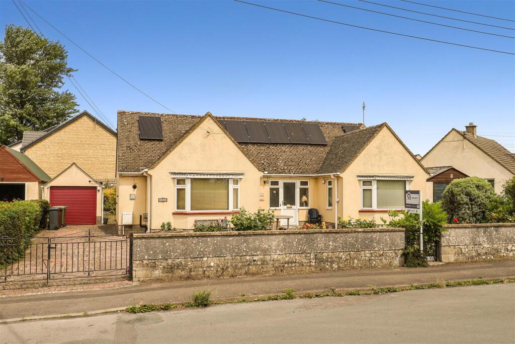 Main image of property: Summersfield Road, Minchinhamp, Stroud