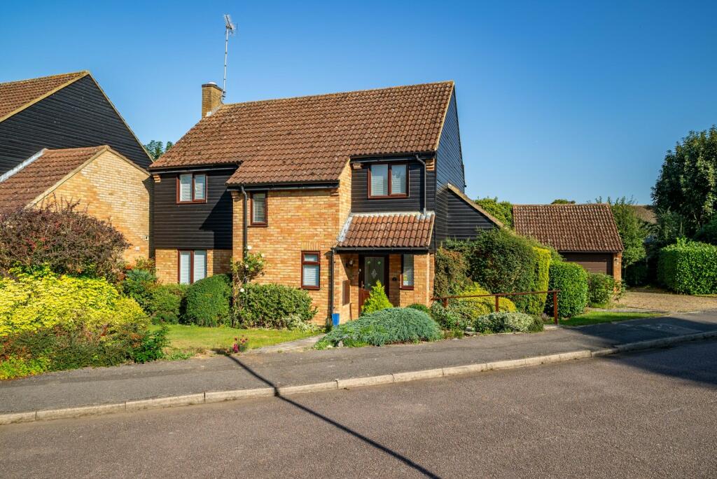4 bedroom detached house for sale in St. Thomas Place, Wheathampstead