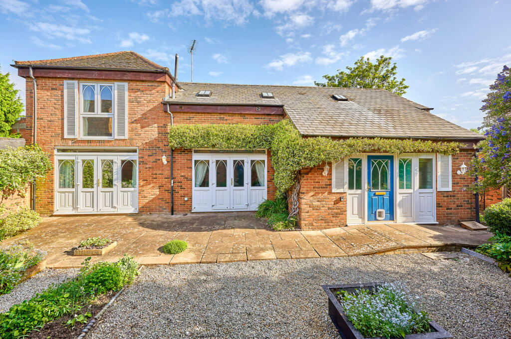 Main image of property: East Lane, Wheathampstead, St. Albans, Hertfordshire, AL4