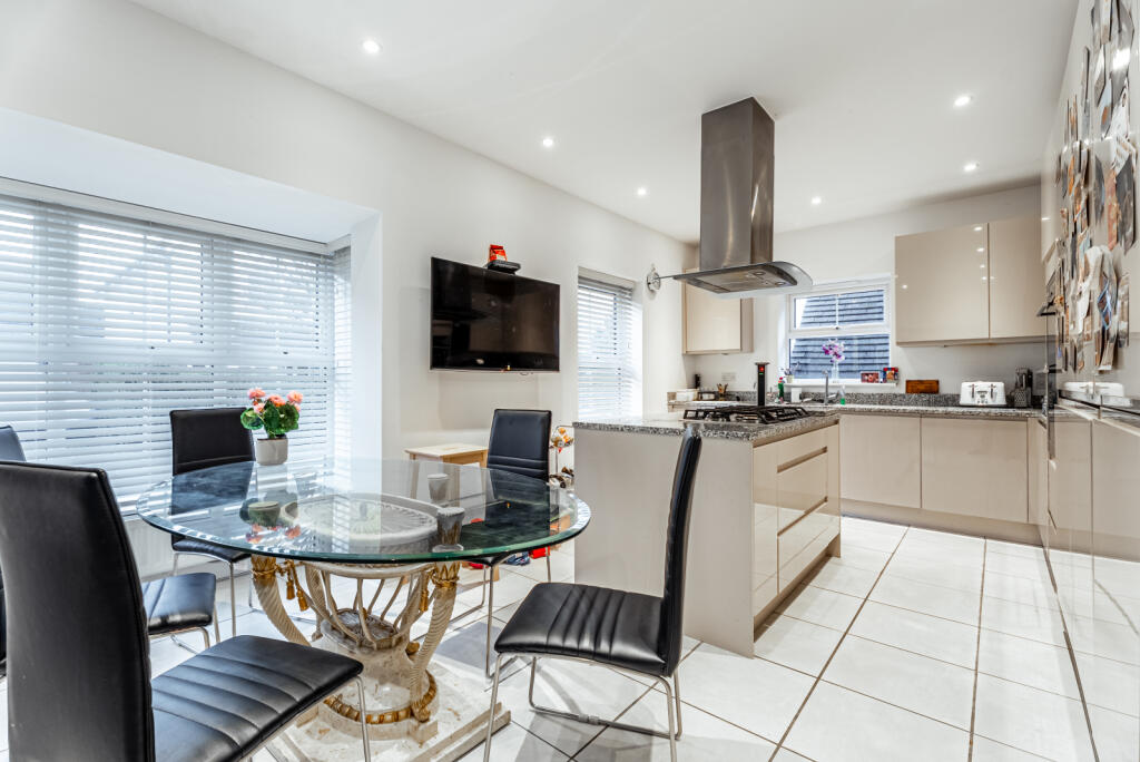 Main image of property: Probyn Close, Kimpton, Hitchin, Hertfordshire, SG4