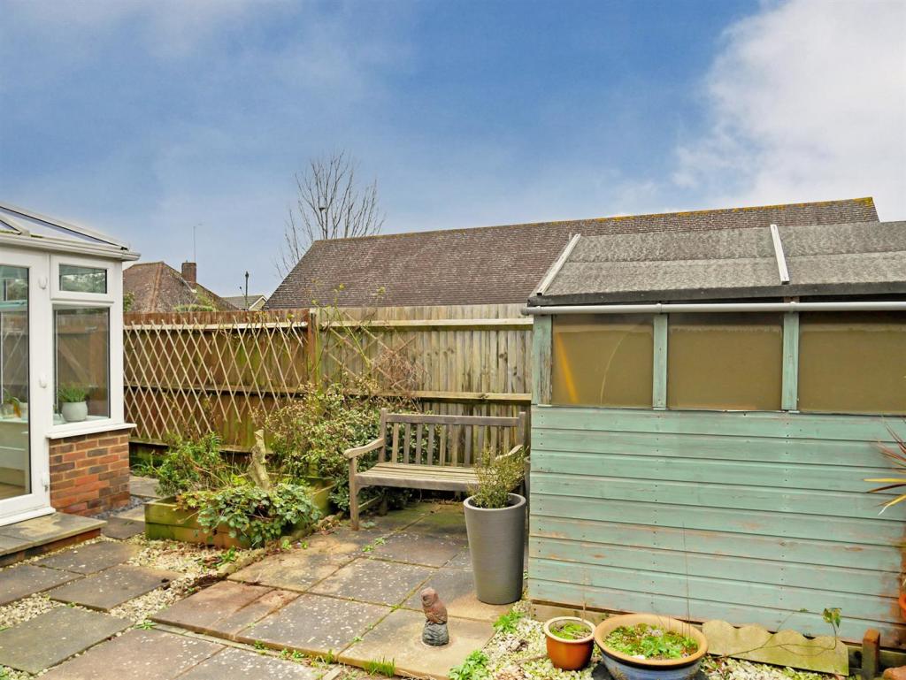 3 bedroom link detached house for sale in Woodlands Avenue, Rustington