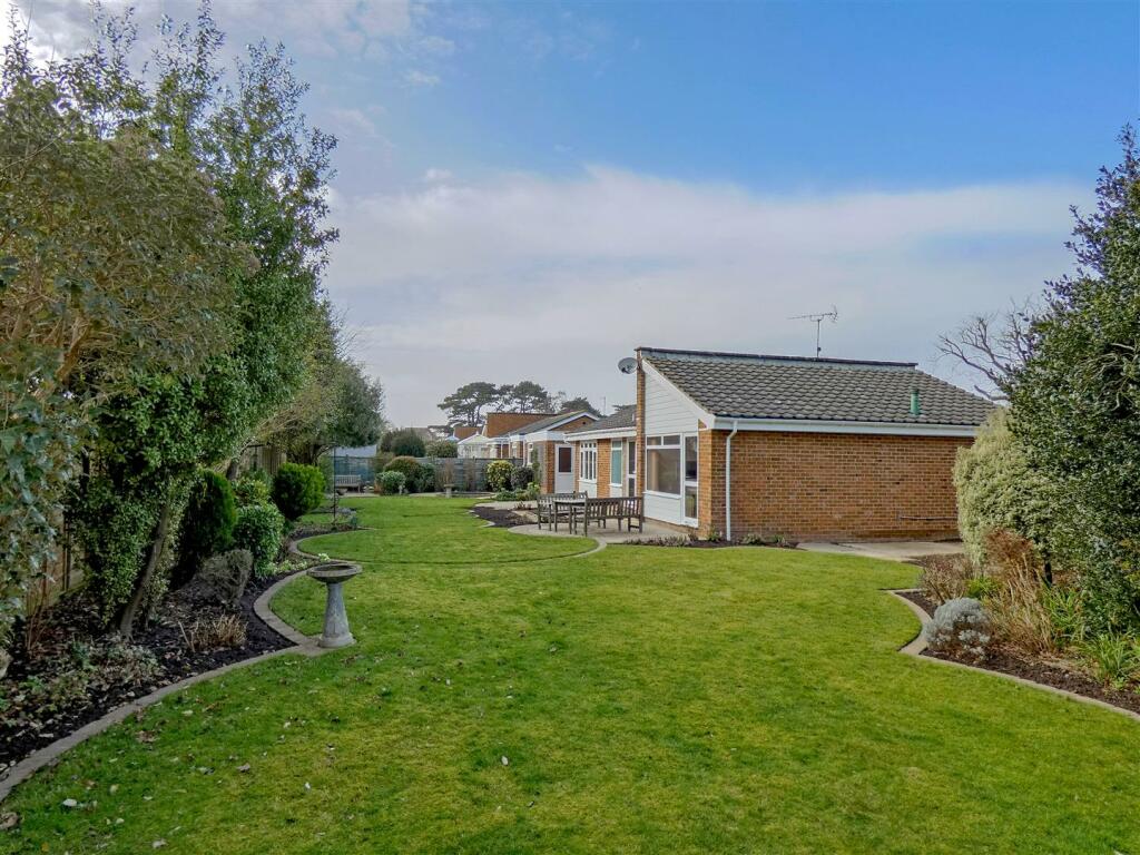 3 bedroom detached bungalow for sale in Meadway, Rustington Sea Estate