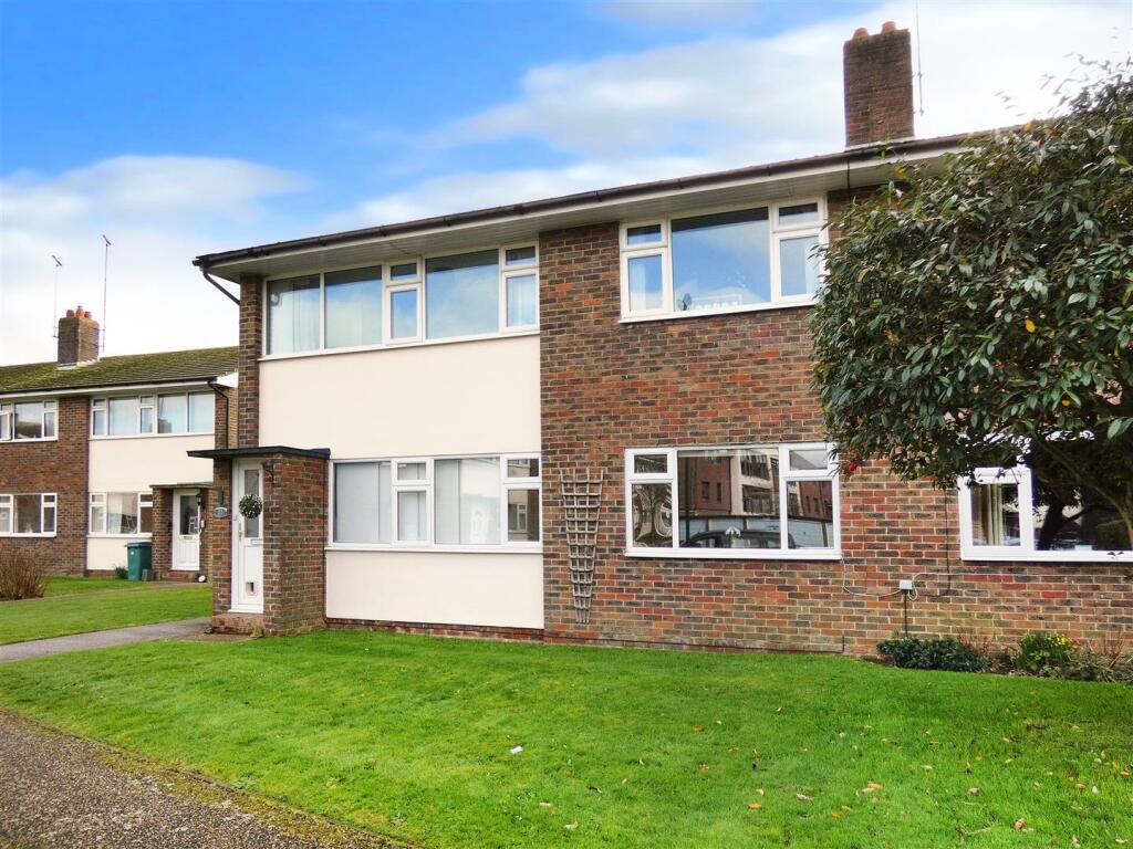 2 bedroom apartment for sale in Elm Place, Rustington, BN16
