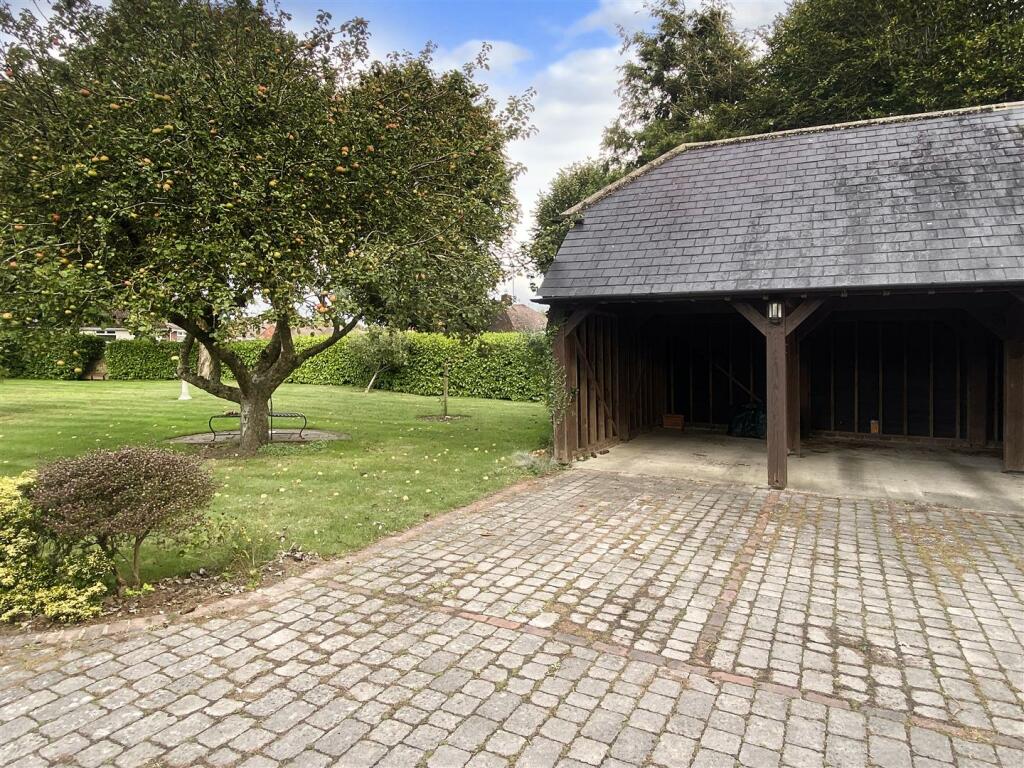 Additional property image - Elm Farm Cottages, Old Manor Road, Rustington