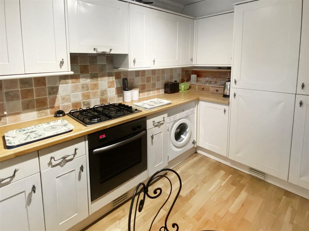 Additional property image - Elm Farm Cottages, Old Manor Road, Rustington