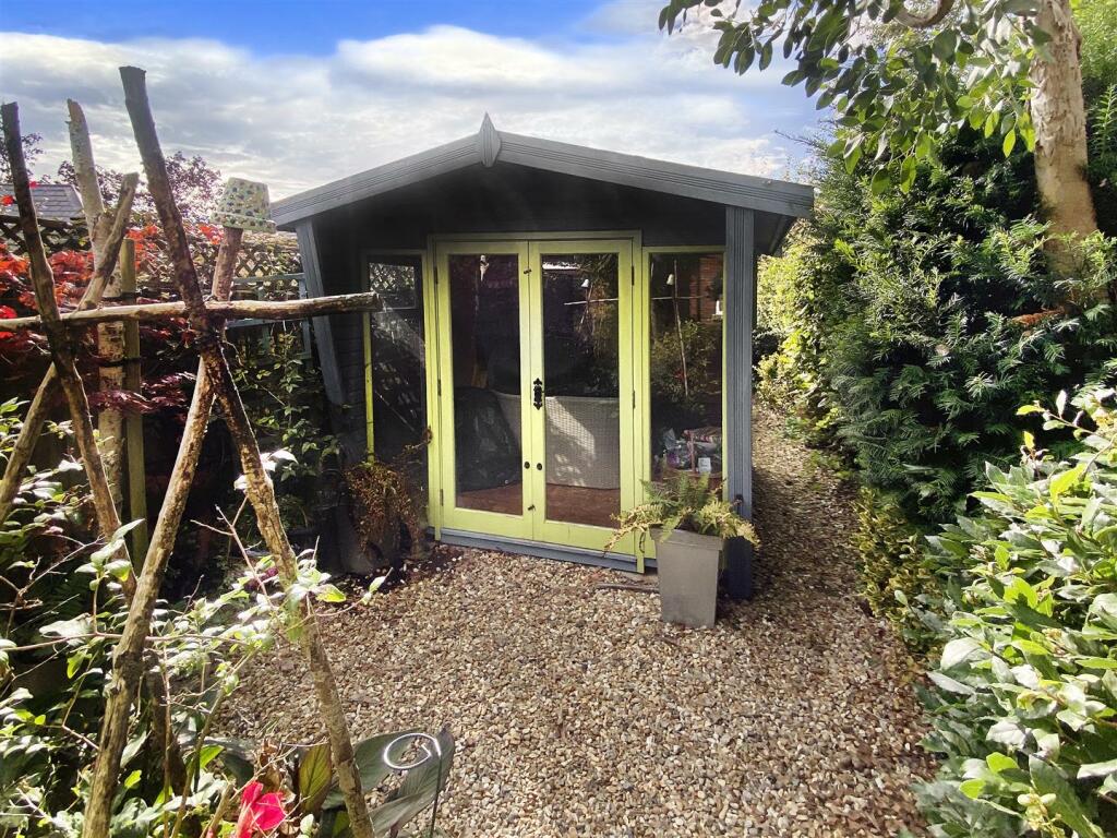 Additional property image - Elm Farm Cottages, Old Manor Road, Rustington