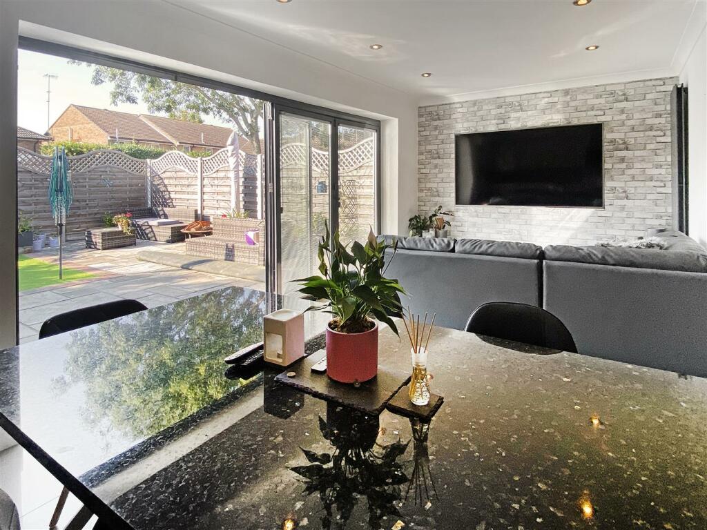 Additional property image - Southcourt Close, Rustington