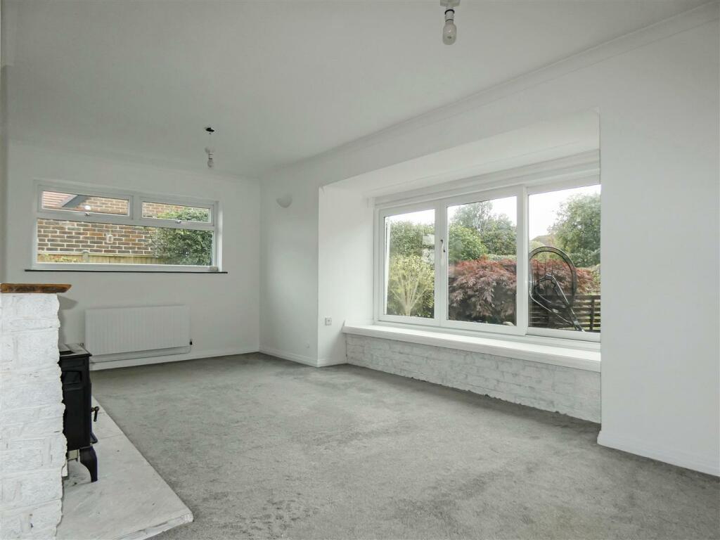 Additional property image - Meadway, Sea Estate, Rustington