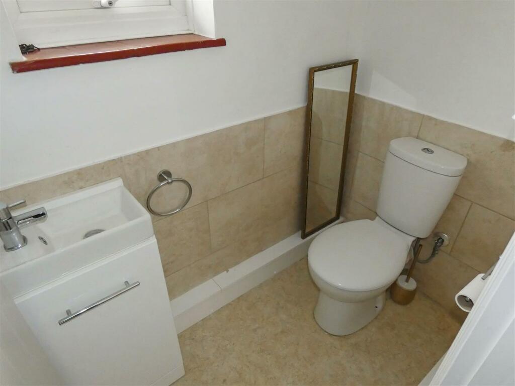Additional property image - Meadway, Sea Estate, Rustington