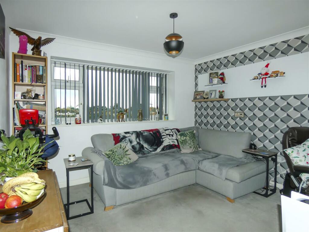 Additional property image - Whitecroft, Ash Lane, Rustington