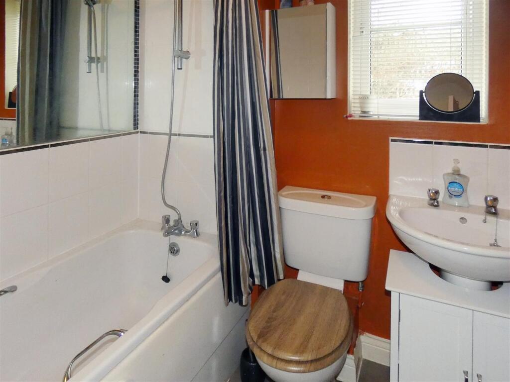 Additional property image - Cheal Way, Littlehampton