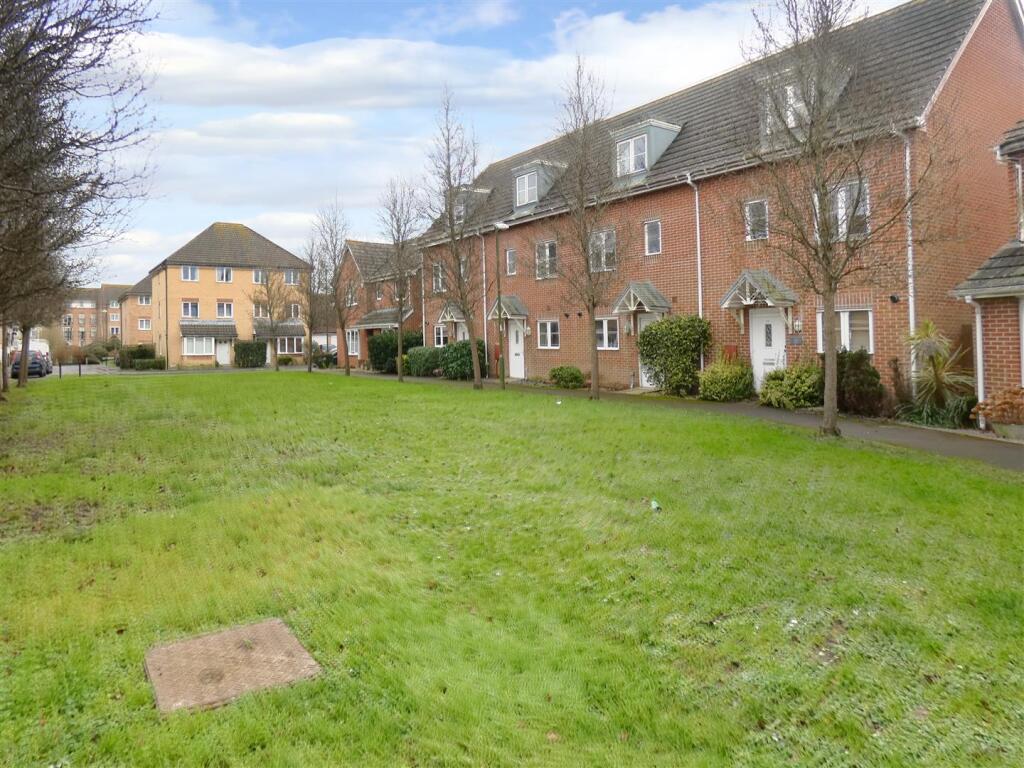 Additional property image - Cheal Way, Littlehampton