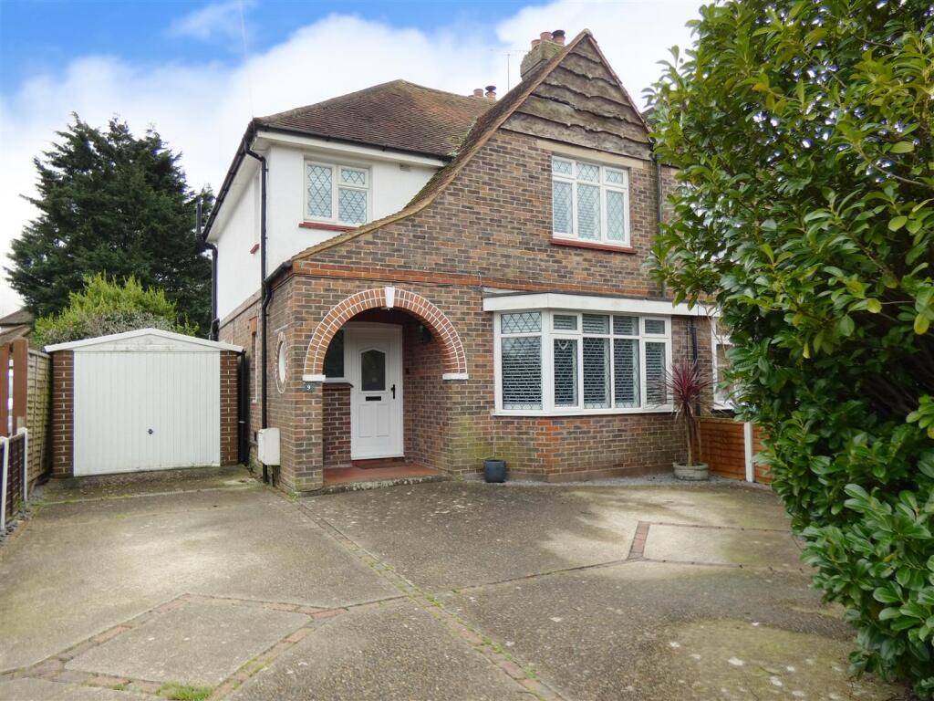 3 bedroom semi-detached house