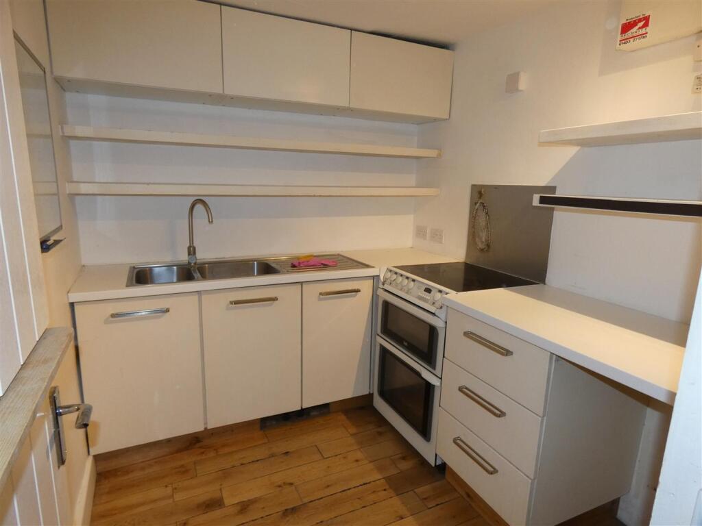 Additional property image - Tarrant Square, Arundel