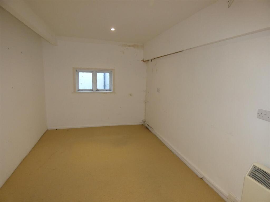 Additional property image - Tarrant Square, Arundel