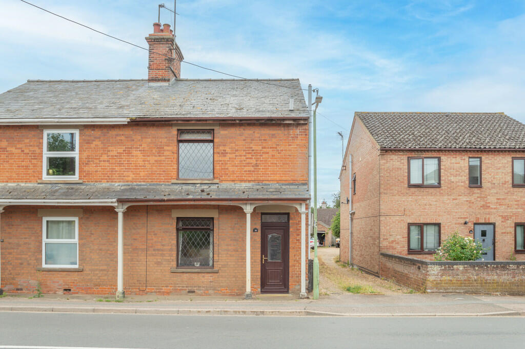 3 bedroom semidetached house for sale in Tuddenham, Suffolk, IP28