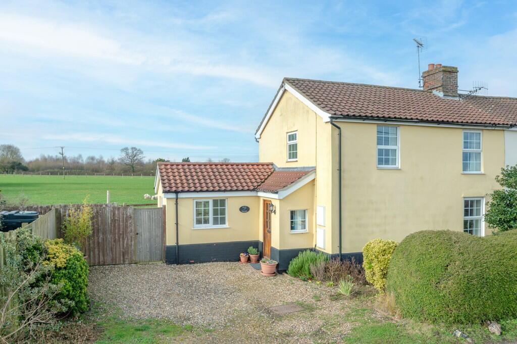 3 bedroom semidetached house for sale in Ousden, Suffolk, CB8