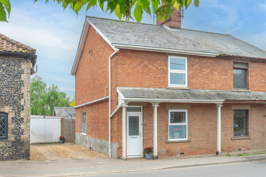 3 bedroom semidetached house for sale in Tuddenham, Suffolk, IP28