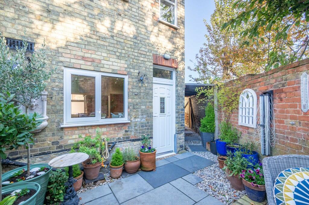 Additional property image - Newmarket, Suffolk
