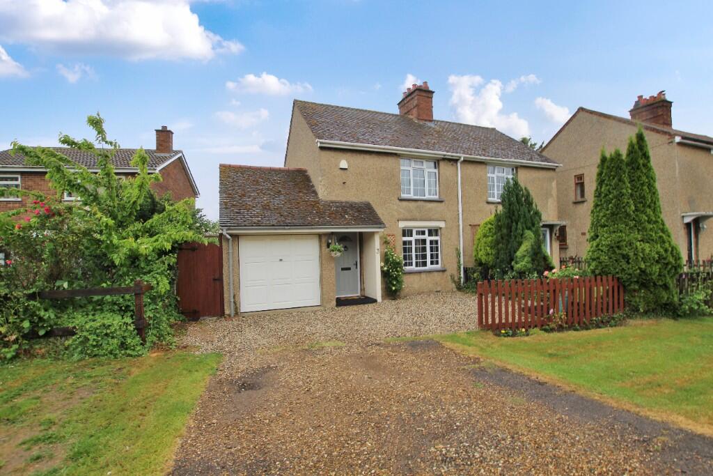 Main image of property: High Street, Roxton MK44