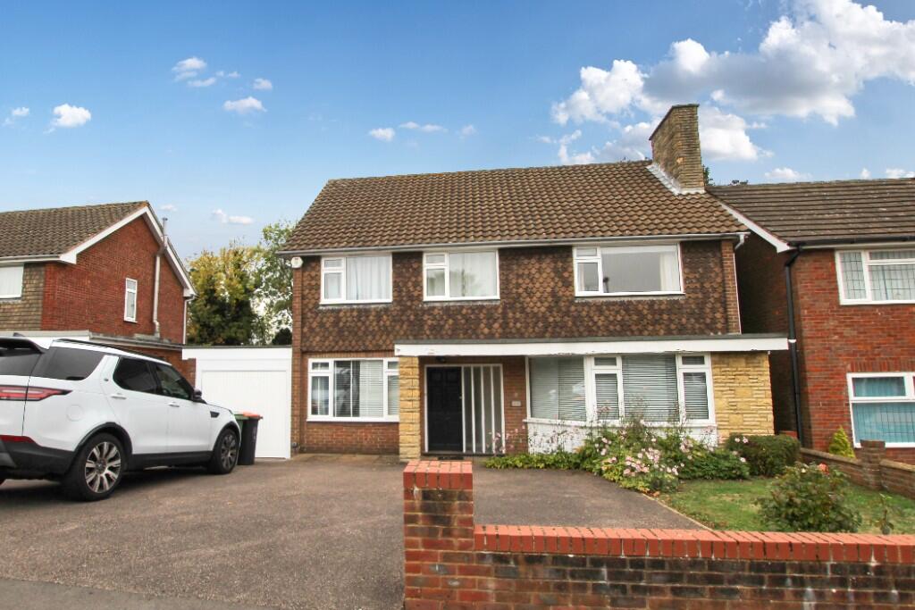 Main image of property: Furness Avenue, Dunstable, Bedfordshire, LU6