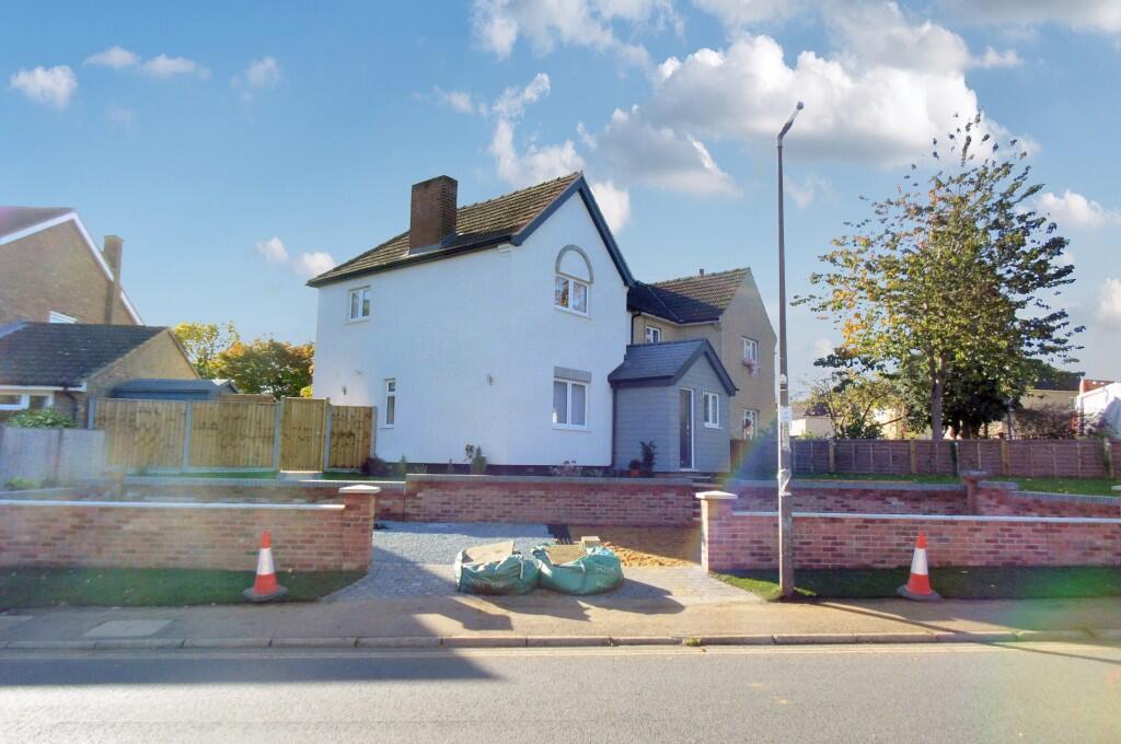 Main image of property: Oak Crescent, Potton, SG19