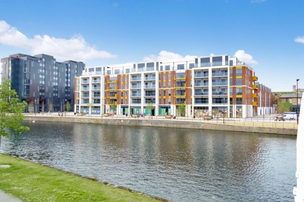 Main image of property: Merchants Gate, Riverside Square, Bedford, Bedfordshire, MK40