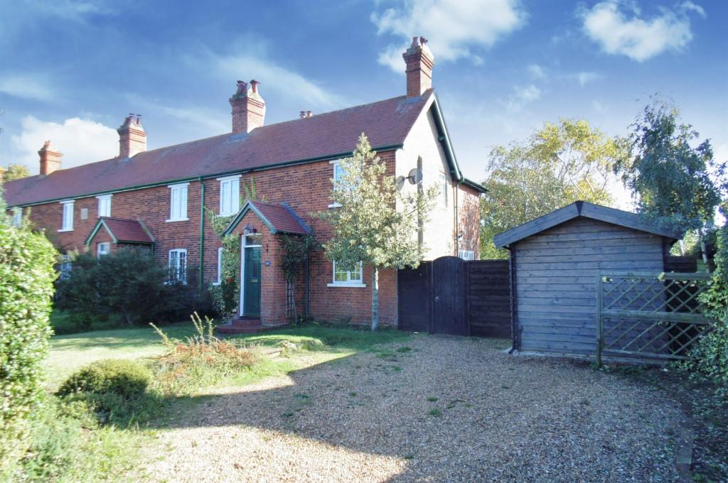 4 bedroom cottage for sale in Sandy Road, Everton SG19