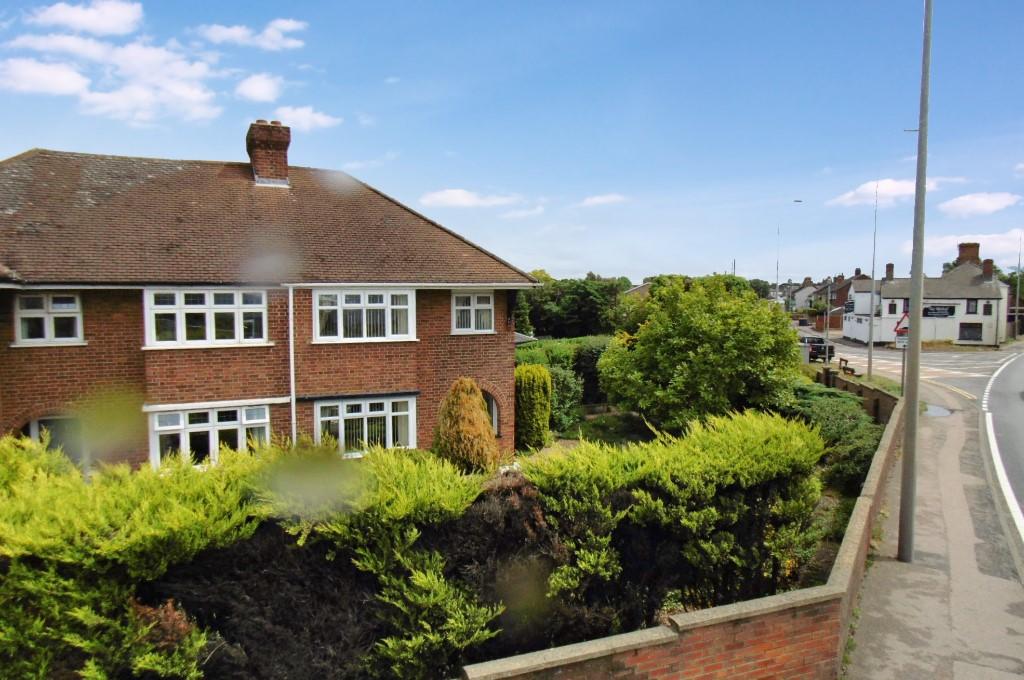 3 bedroom semidetached house for sale in St. Neots Road, Sandy