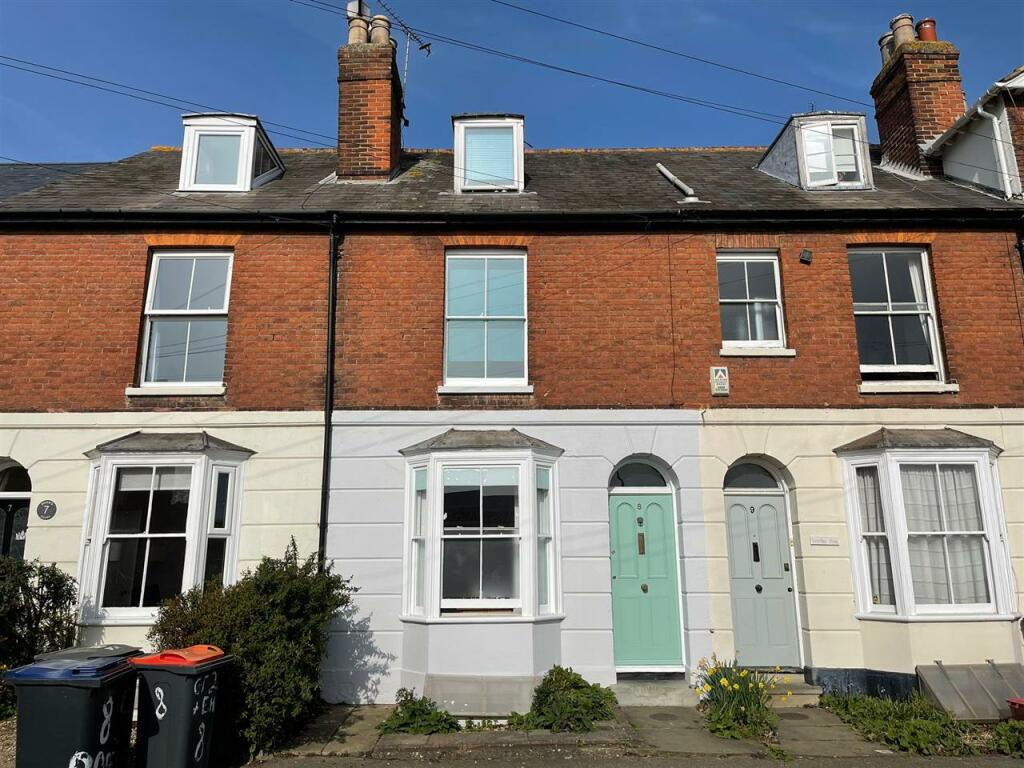 5 bedroom terraced house for rent in Roper Road, Canterbury, CT2
