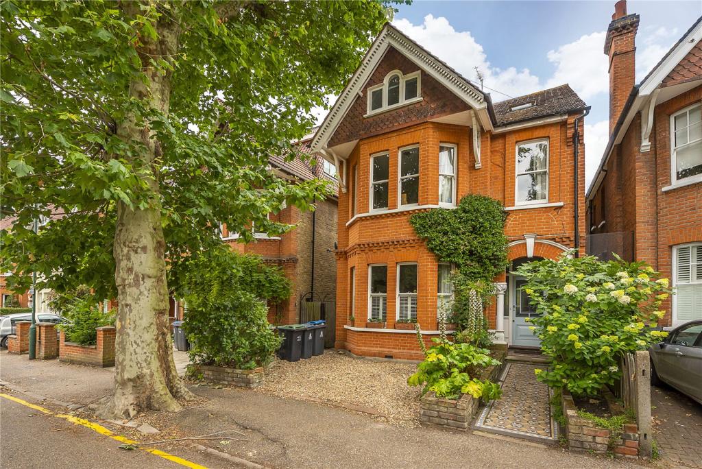 6 bedroom detached house for sale in Wolverton Avenue, Kingston upon
