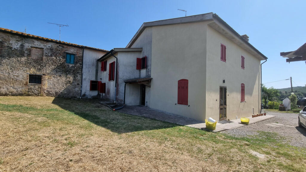 3 bedroom property for sale in Tuscany, Pisa, Montecatini Val di Cecina