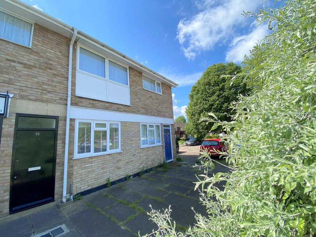 2 bedroom for sale in Denman Drive, Ashford, TW15