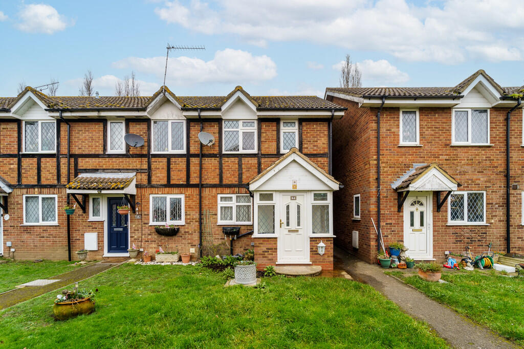 3 bedroom end of terrace house