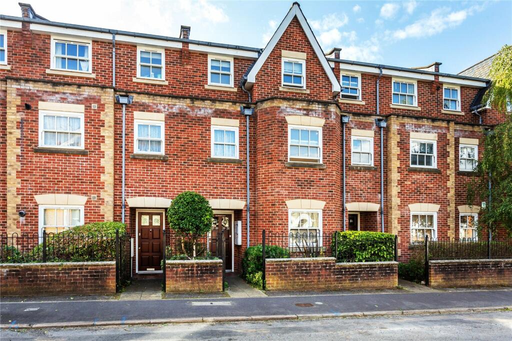 3 bedroom apartment for sale in The Bars, Guildford, Surrey, GU1