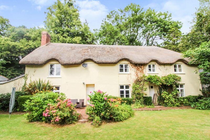 4 bedroom detached house for sale in Ide, Exeter, EX2