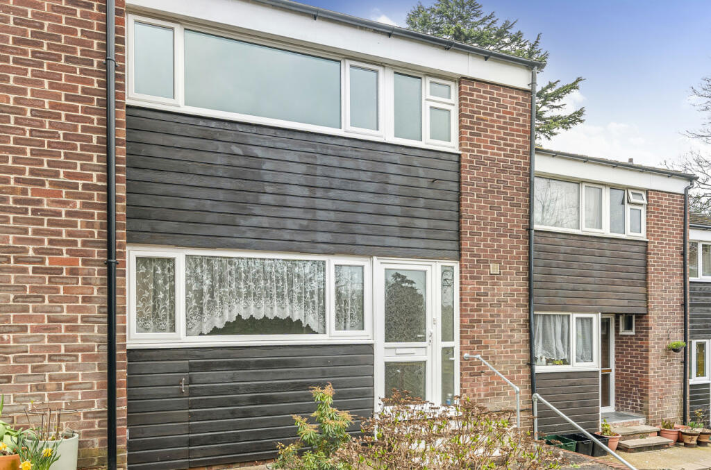 3 bedroom terraced house for sale in Grasmere Road, Bromley, BR1