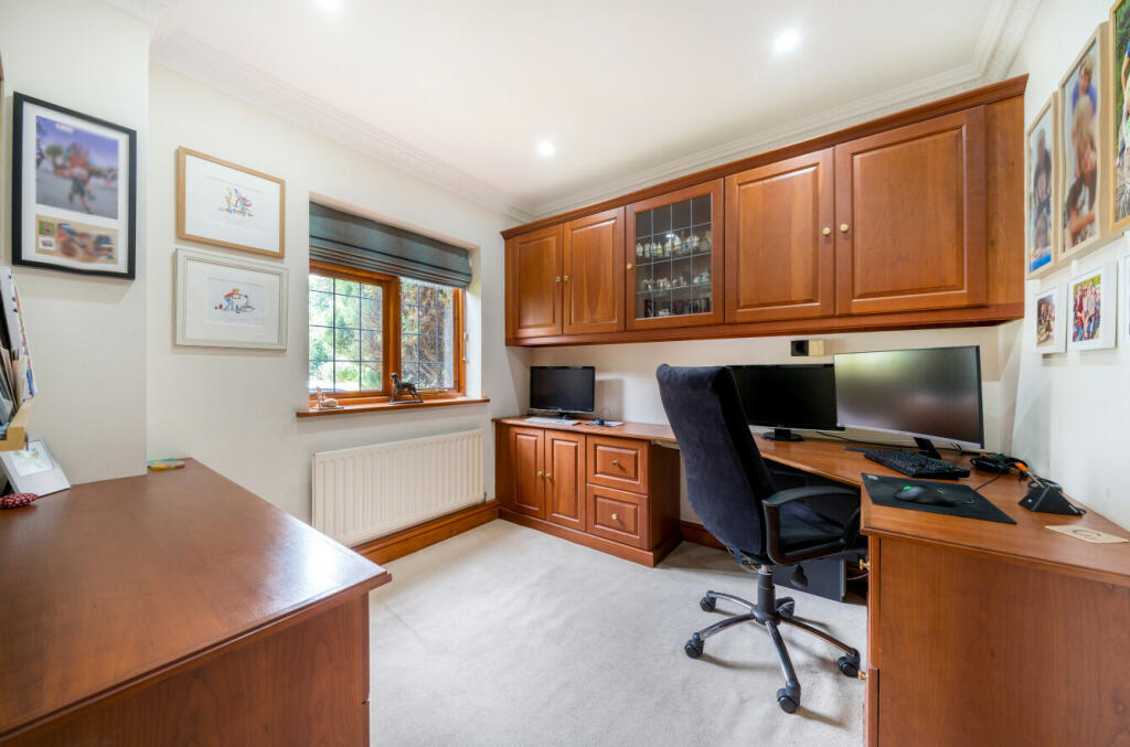 Additional property image - Fairway Gardens, Beckenham, BR3